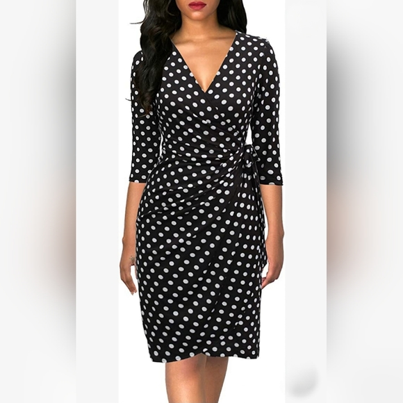 Berydress Dresses & Skirts - NWT Berydress Classic Wrap Dress - Size Medium